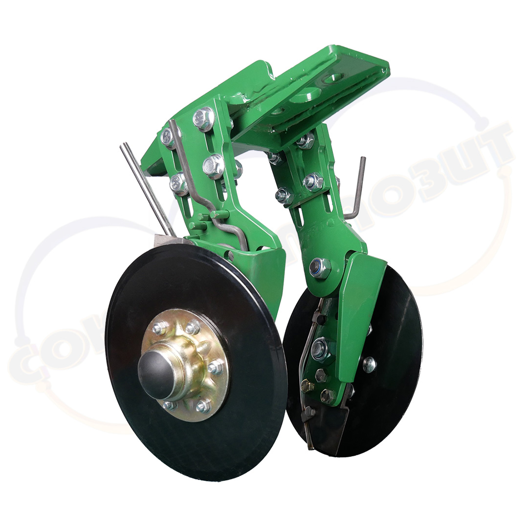 aplikator-dlya-vnesennya-ridkyh-dobryv-_john-deere_kinze