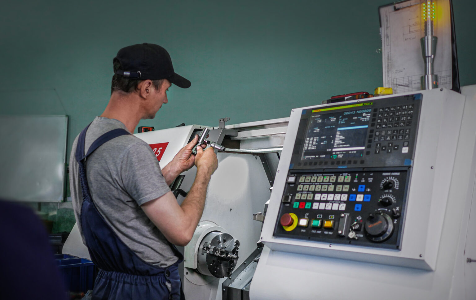 Просте обслуговування композитів та швидкий ремонт